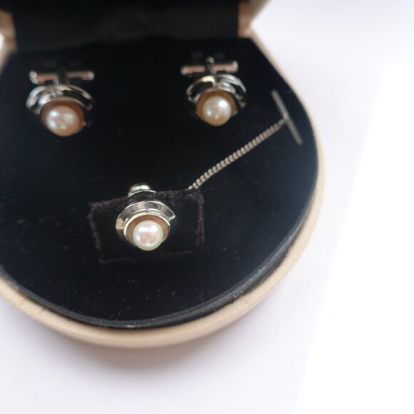 Japanese Cultured Pearls Sterling Cufflinks and Tie Tack - Picture 3 of 3